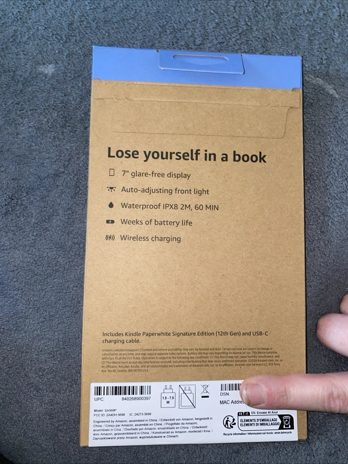 All-new Amazon Kindle Paperwhite Signature Edition 12th Gen (32 GB) + FREE Wireless Charging Dock